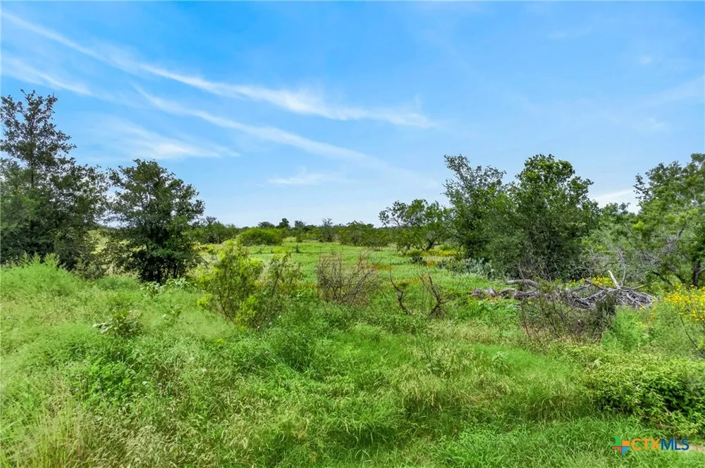 1340 County Road 344 Gonzales, TX 78629