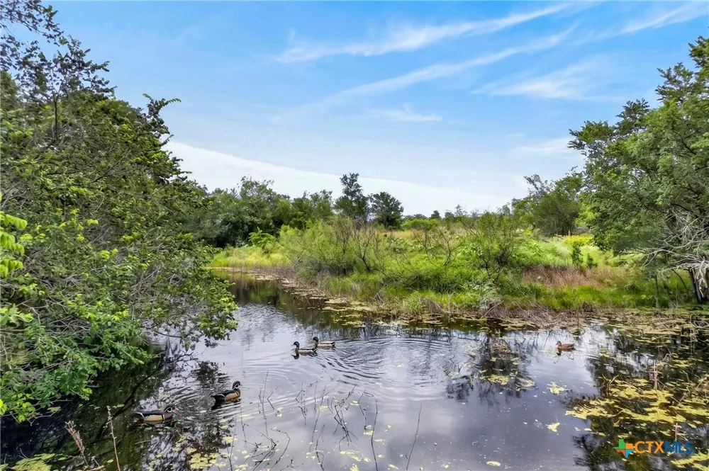 1340 County Road 344 Gonzales, TX 78629