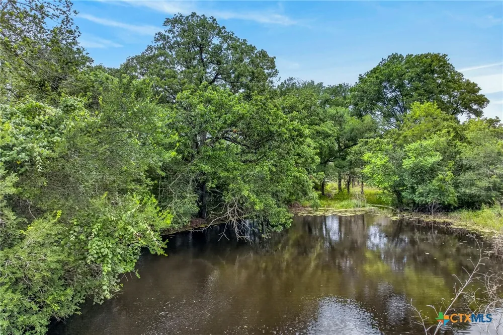 1340 County Road 344 Gonzales, TX 78629