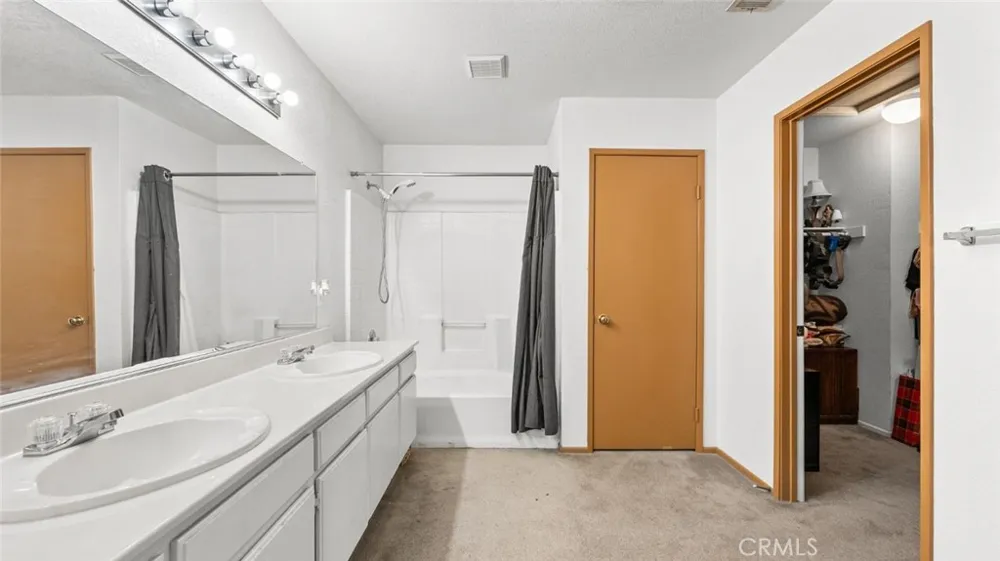 37859 Tamara Palmdale, CA 93550