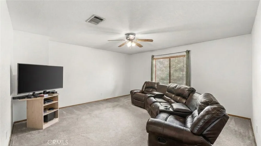 37859 Tamara Palmdale, CA 93550
