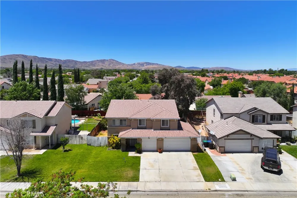 37859 Tamara Palmdale, CA 93550