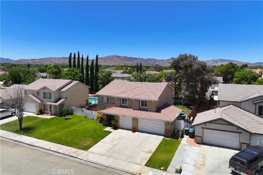 37859 Tamara Palmdale, CA 93550
