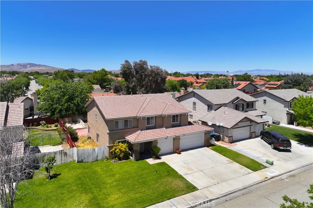 37859 Tamara Palmdale, CA 93550