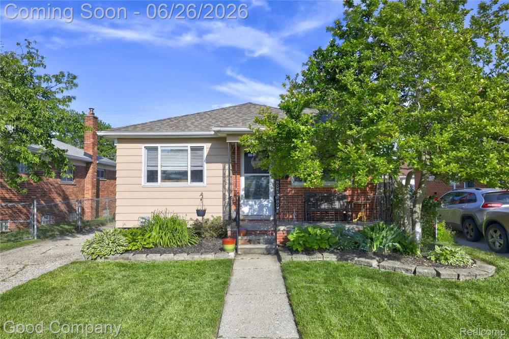 22626 Harmon Street St Clair Shores City, MI 48080