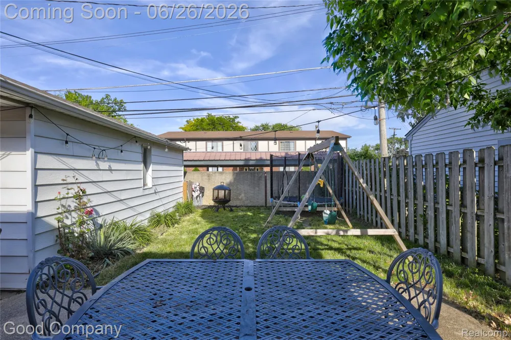 22626 Harmon Street St Clair Shores City, MI 48080
