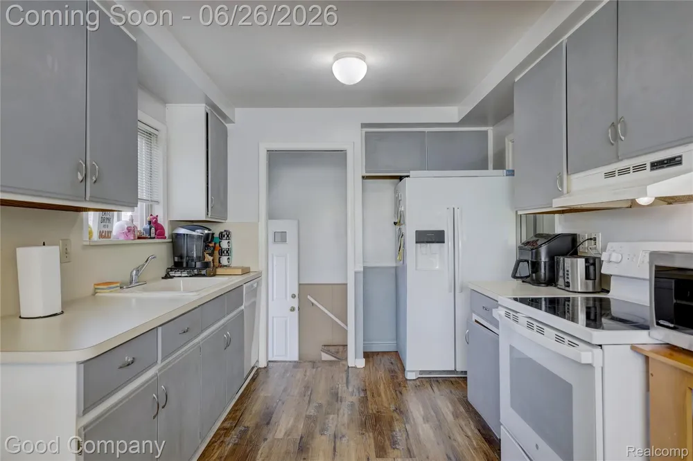 22626 Harmon Street St Clair Shores City, MI 48080