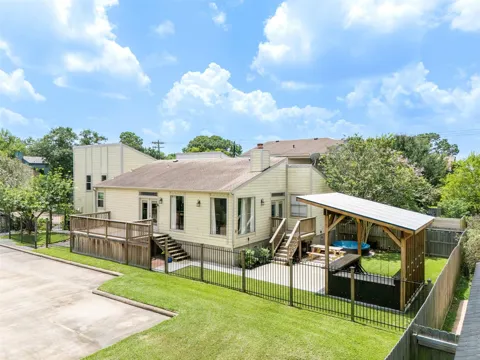 2402 Intrepid Way