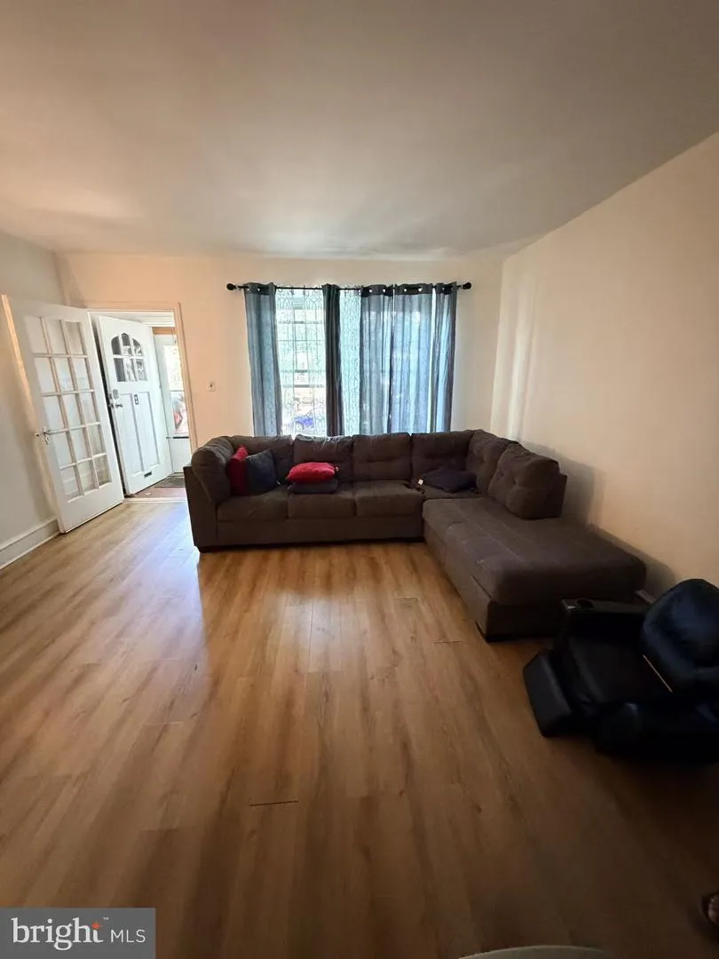 3229 WELLINGTON STREET Philadelphia, PA 19149