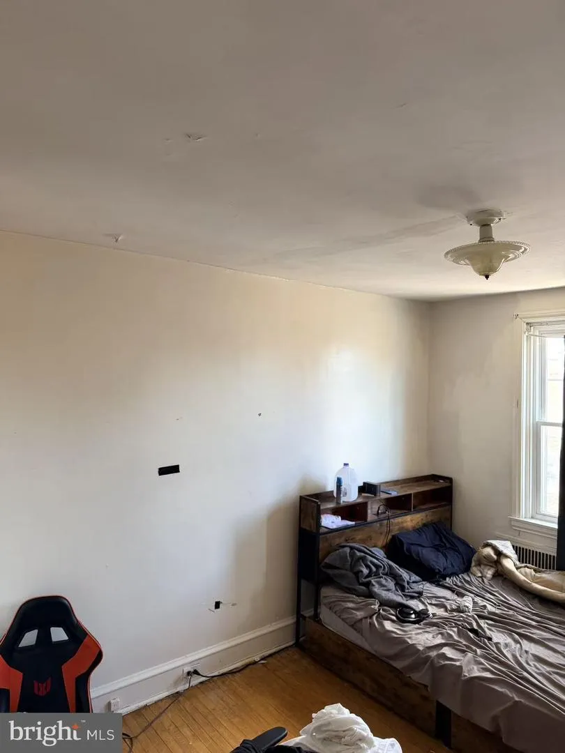 3229 WELLINGTON STREET Philadelphia, PA 19149