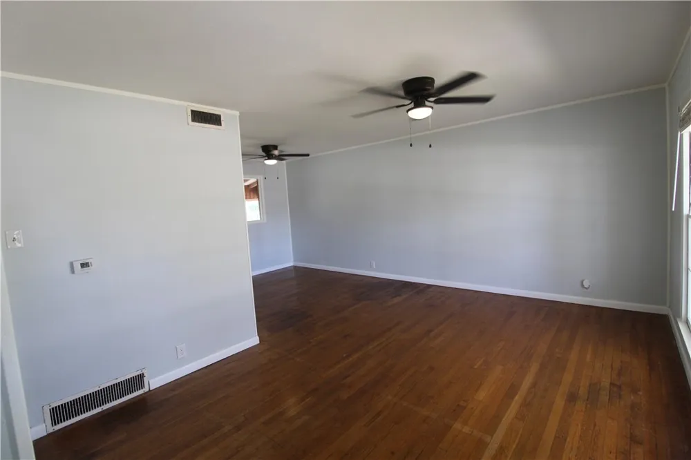 519 Field Avenue Taft, TX 78390
