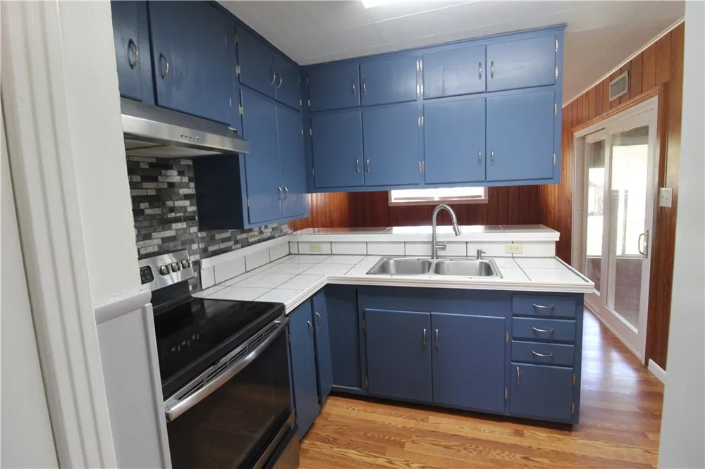 519 Field Avenue Taft, TX 78390