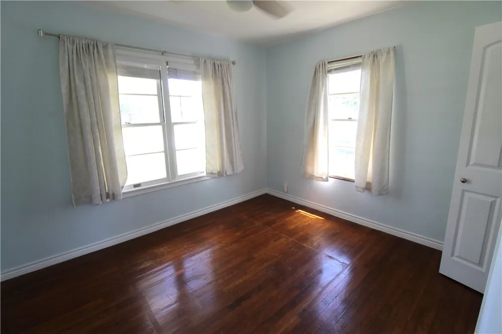 519 Field Avenue Taft, TX 78390