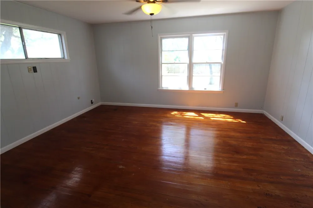 519 Field Avenue Taft, TX 78390