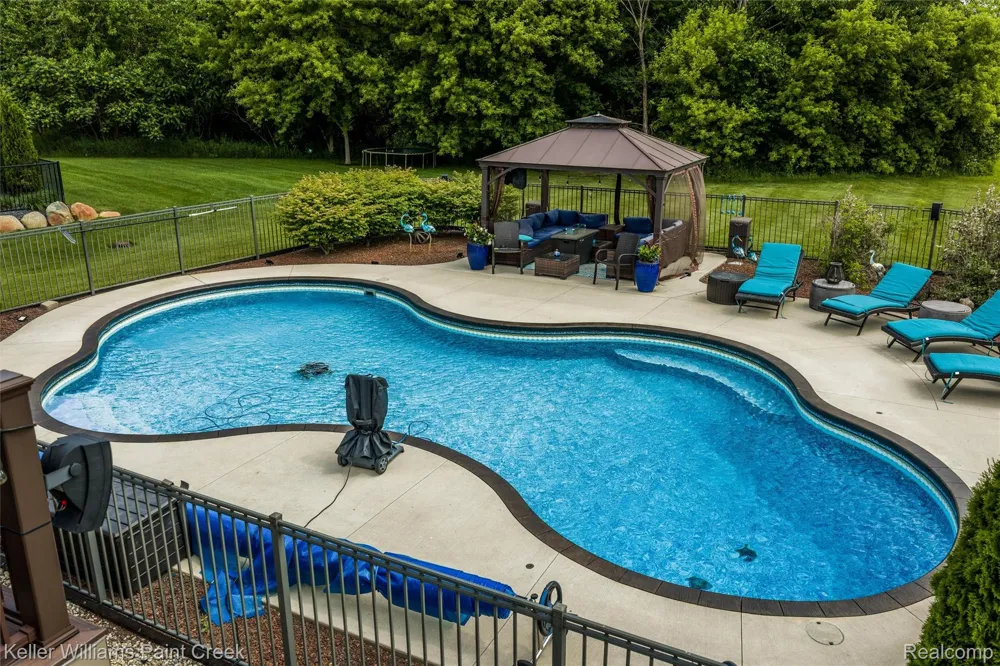 75644 Elk Horn Drive Bruce Township, MI 48065