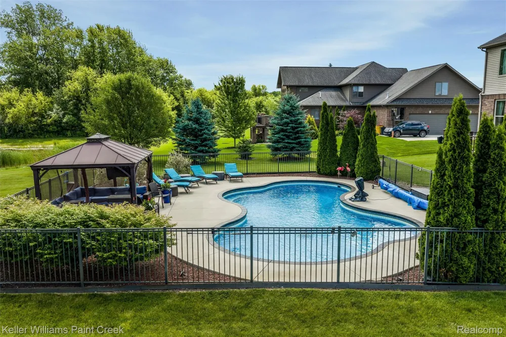 75644 Elk Horn Drive Bruce Township, MI 48065