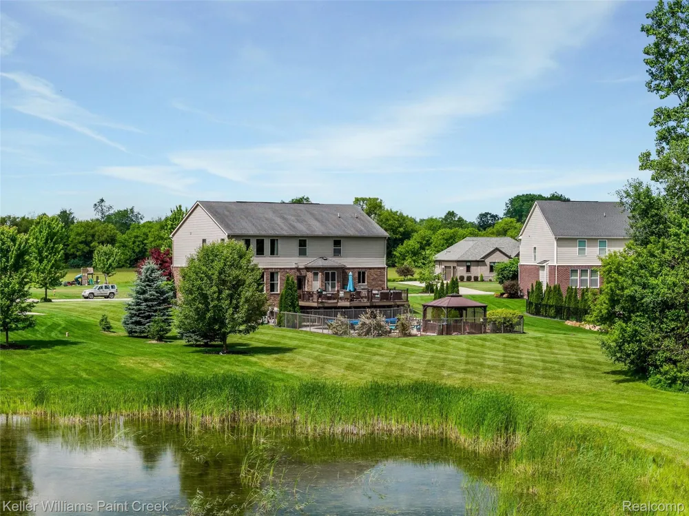 75644 Elk Horn Drive Bruce Township, MI 48065