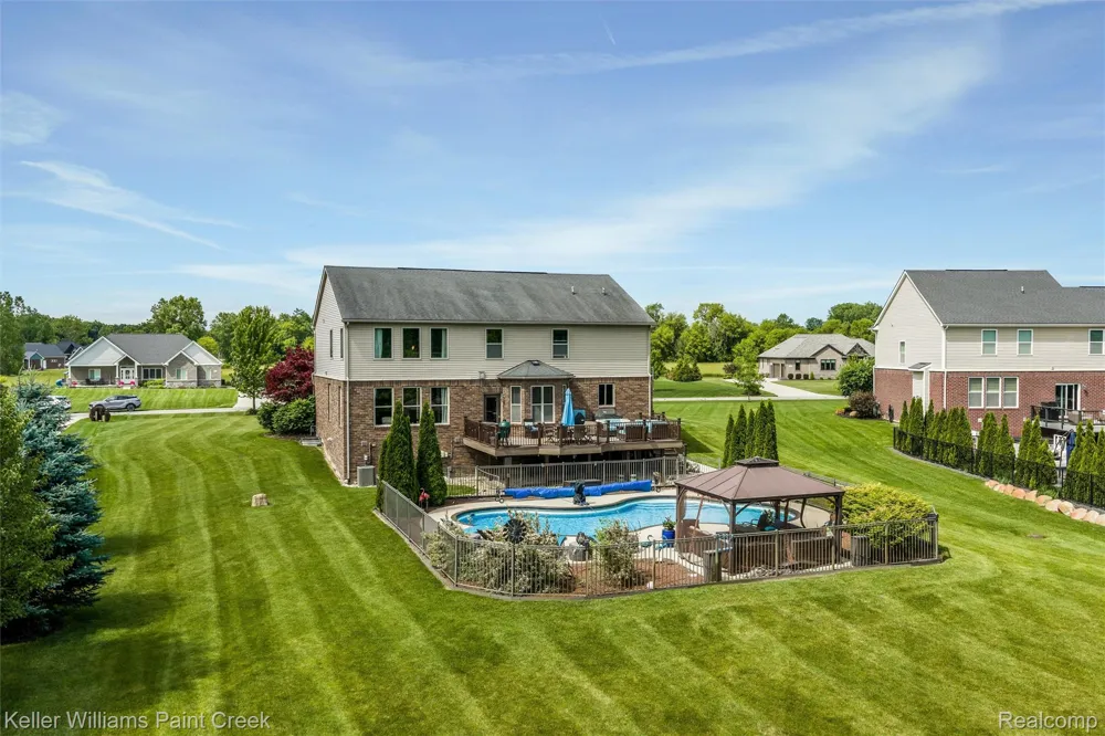 75644 Elk Horn Drive Bruce Township, MI 48065