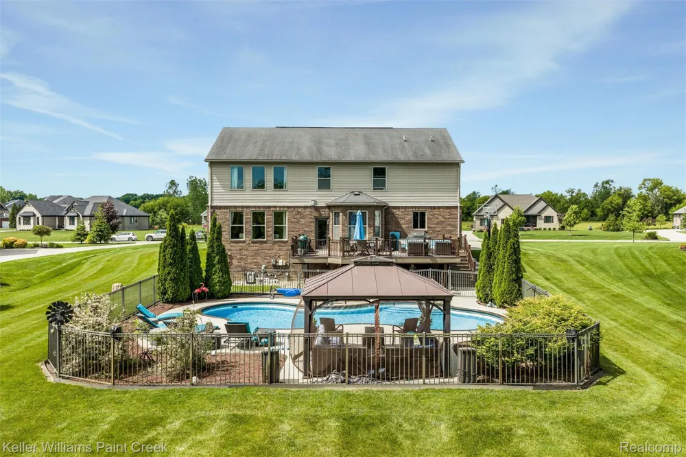 75644 Elk Horn Drive Bruce Township, MI 48065