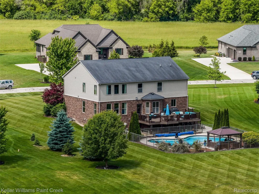 75644 Elk Horn Drive Bruce Township, MI 48065