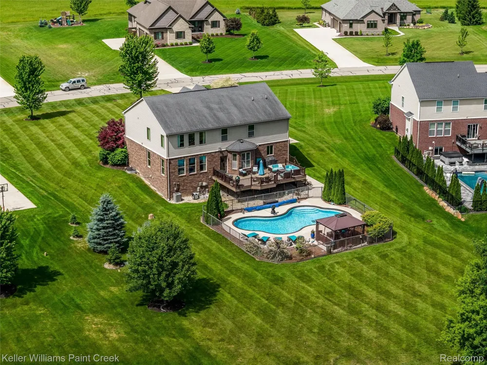 75644 Elk Horn Drive Bruce Township, MI 48065