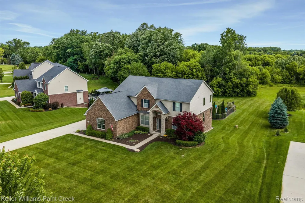 75644 Elk Horn Drive Bruce Township, MI 48065