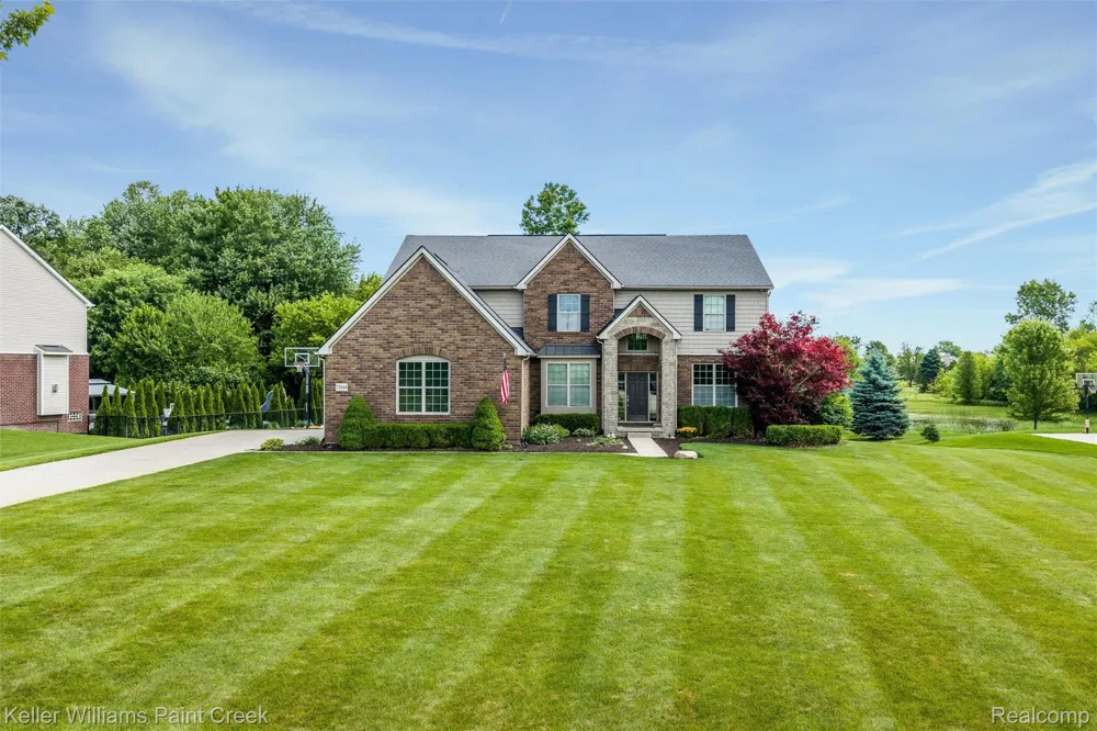 75644 Elk Horn Drive Bruce Township, MI 48065