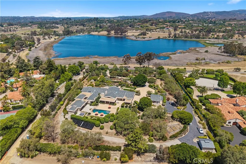 6533 Lago Lindo Rancho Santa Fe, CA 92067