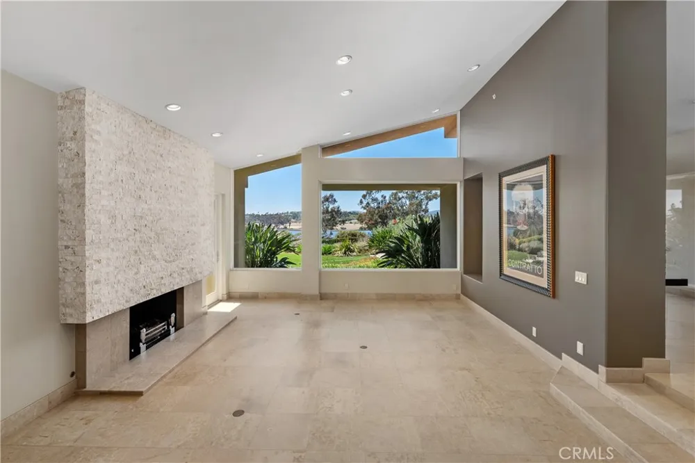 6533 Lago Lindo Rancho Santa Fe, CA 92067