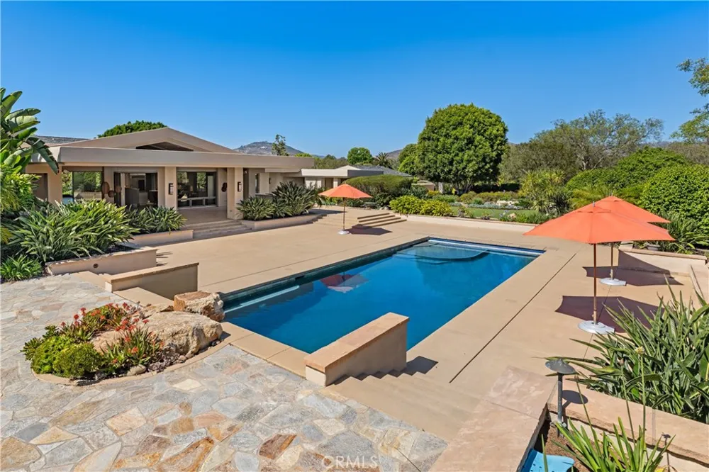 6533 Lago Lindo Rancho Santa Fe, CA 92067