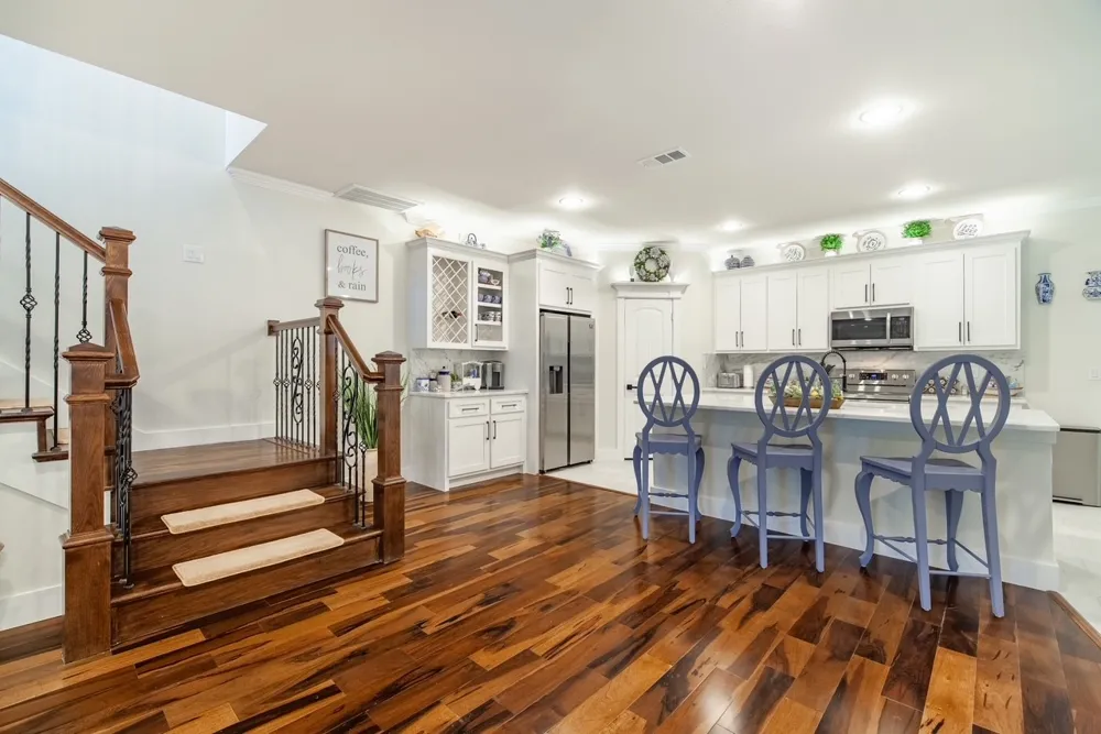 1501 Lakeview Drive Grand Prairie, TX 75051