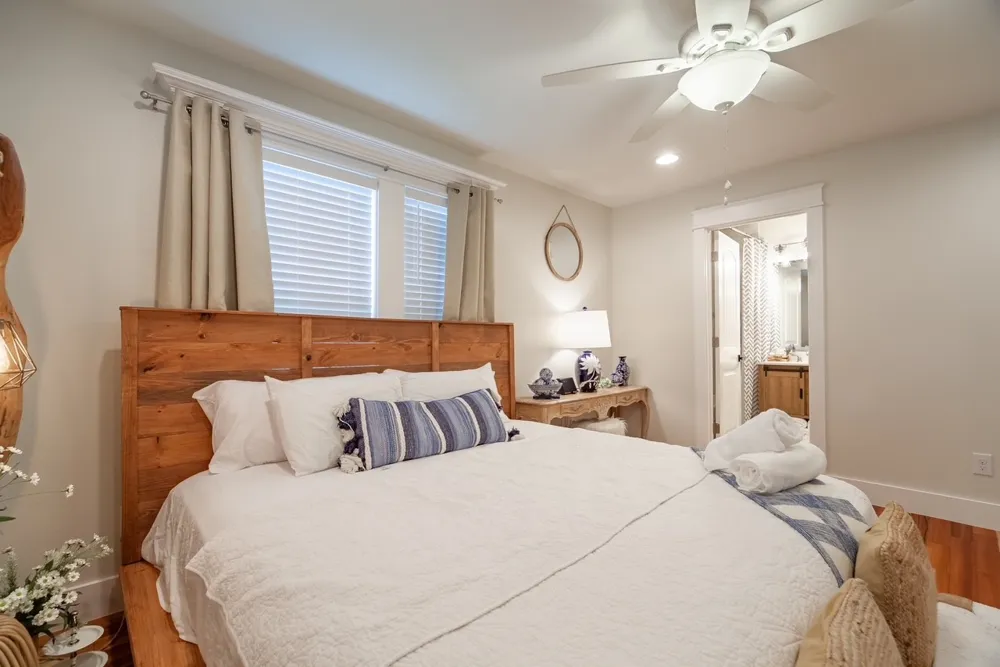 1501 Lakeview Drive Grand Prairie, TX 75051