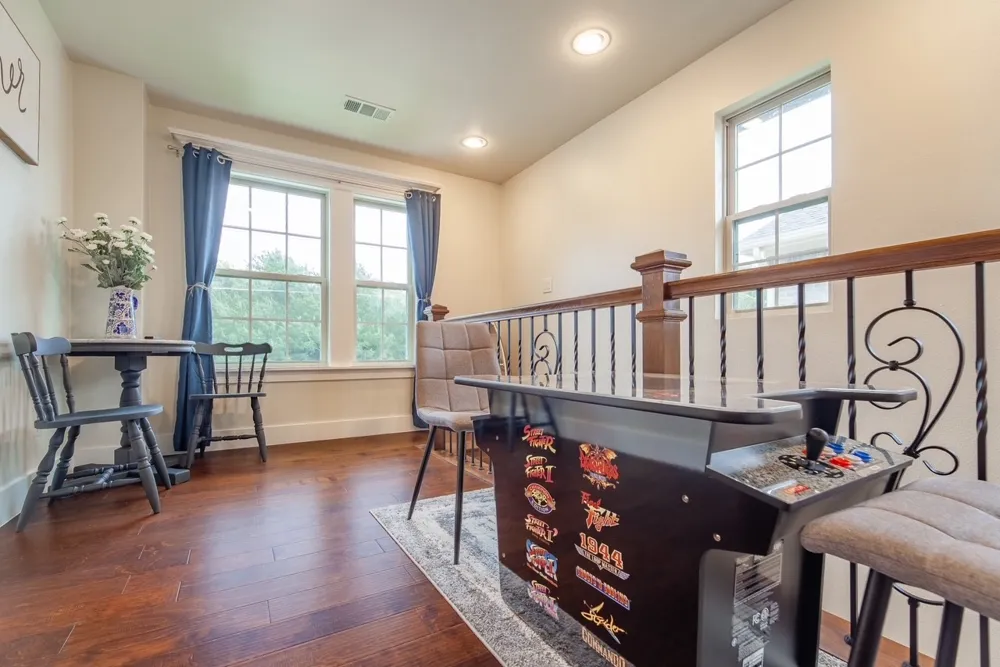 1501 Lakeview Drive Grand Prairie, TX 75051