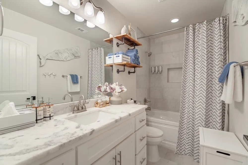 1501 Lakeview Drive Grand Prairie, TX 75051