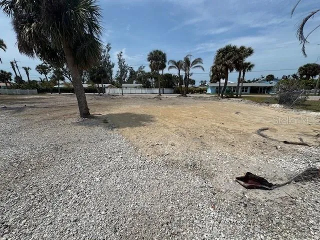 1285 HOLIDAY DRIVE Englewood, FL 34223