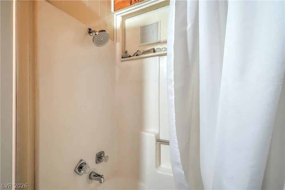 710 Cooper Street Overton, NV 89040