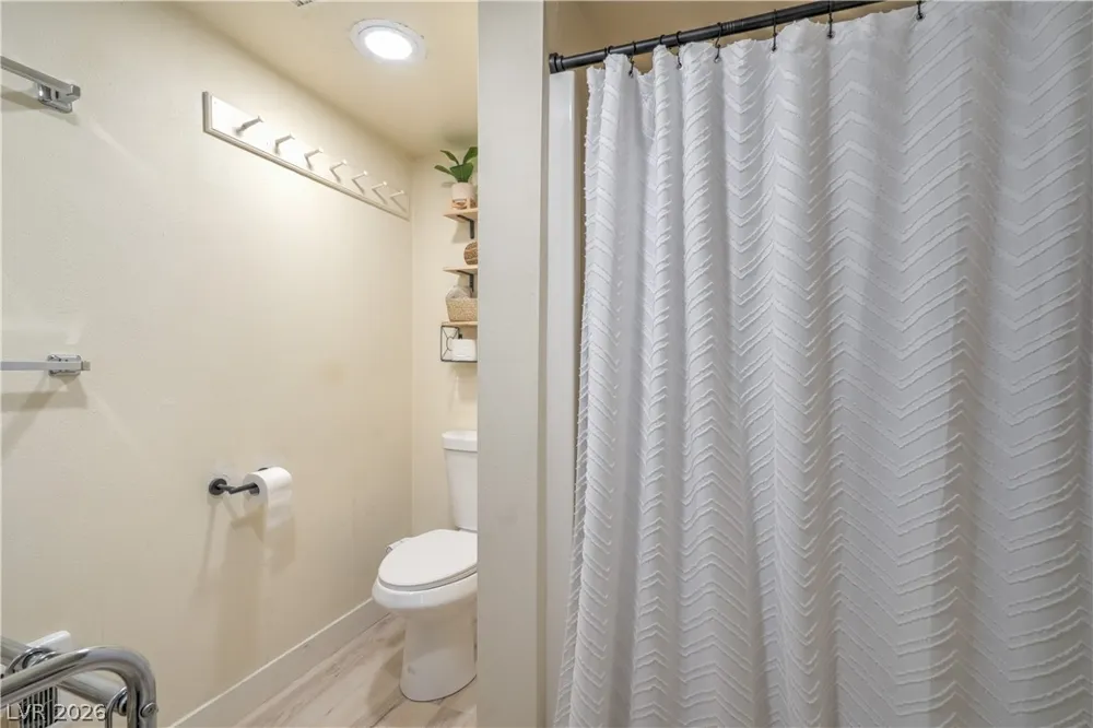710 Cooper Street Overton, NV 89040