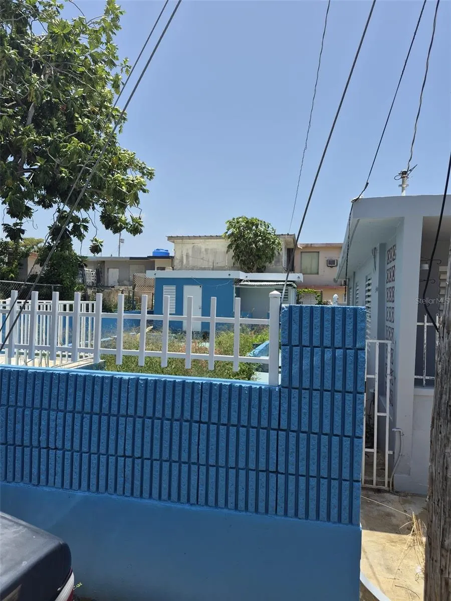1 BARRIO MORA Isabela, PR 00662