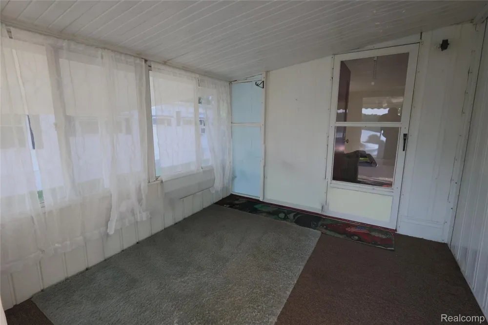 92 Cranberry Beach Blvd White Lake Charter Township, MI 48386