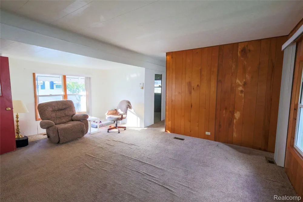 92 Cranberry Beach Blvd White Lake Charter Township, MI 48386