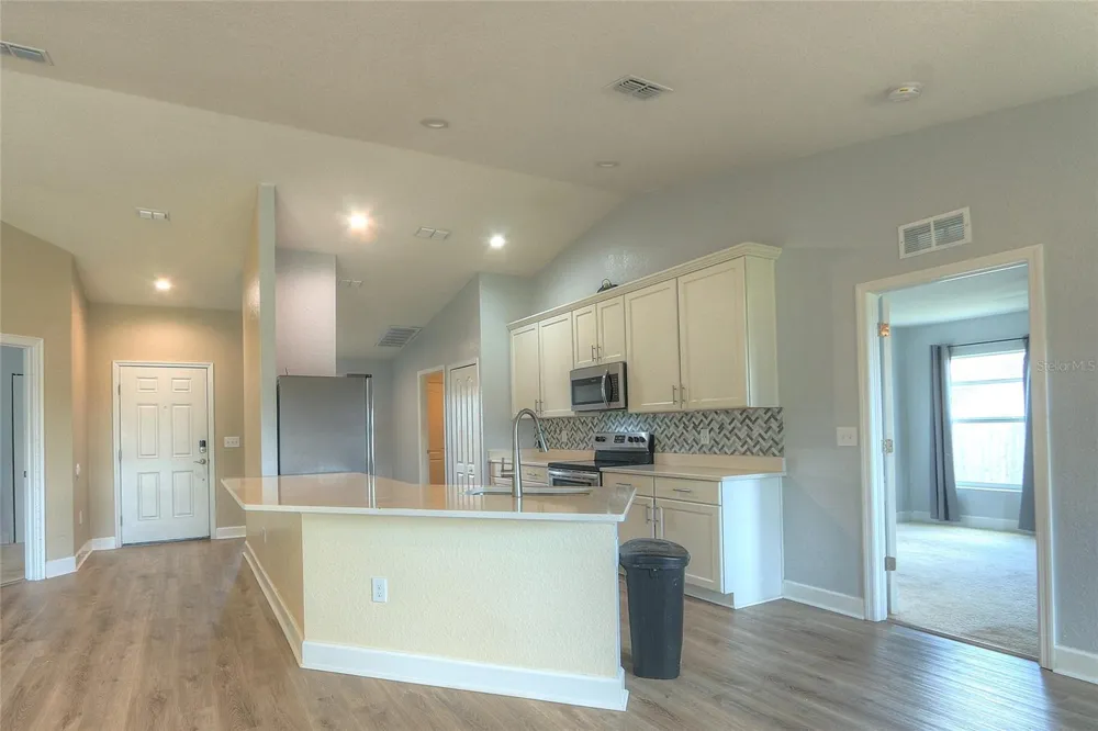 110 PLUM AVENUE Frostproof, FL 33843