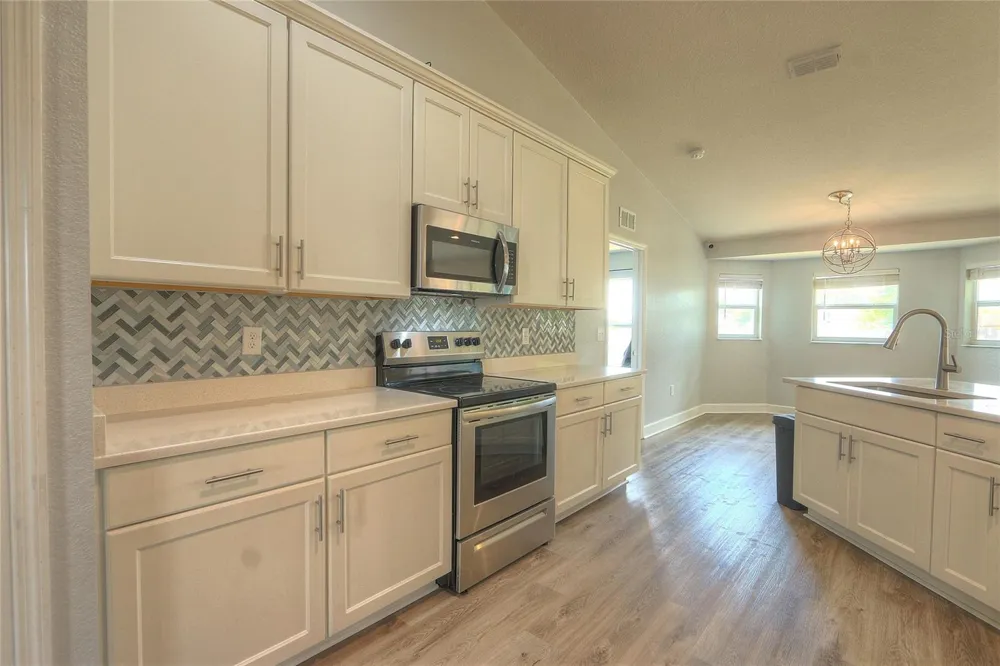 110 PLUM AVENUE Frostproof, FL 33843