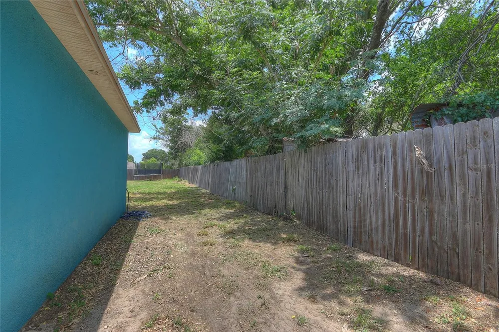 110 PLUM AVENUE Frostproof, FL 33843