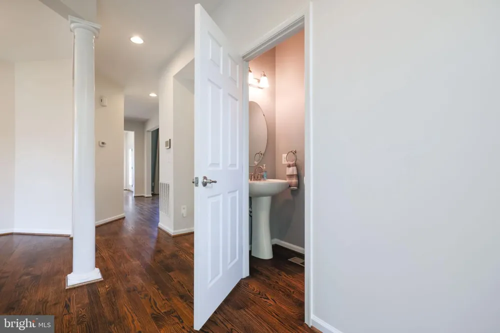 40502 OCONNORS CIRCLE Leesburg, VA 20175