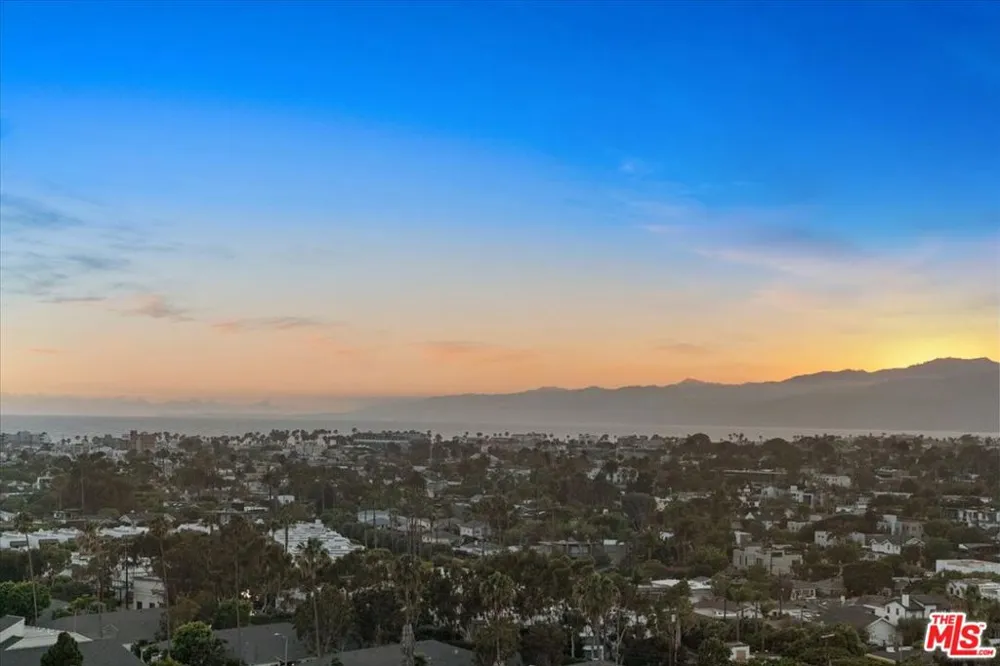 4265 Marina City Drive #1005 Marina del Rey, CA 90292
