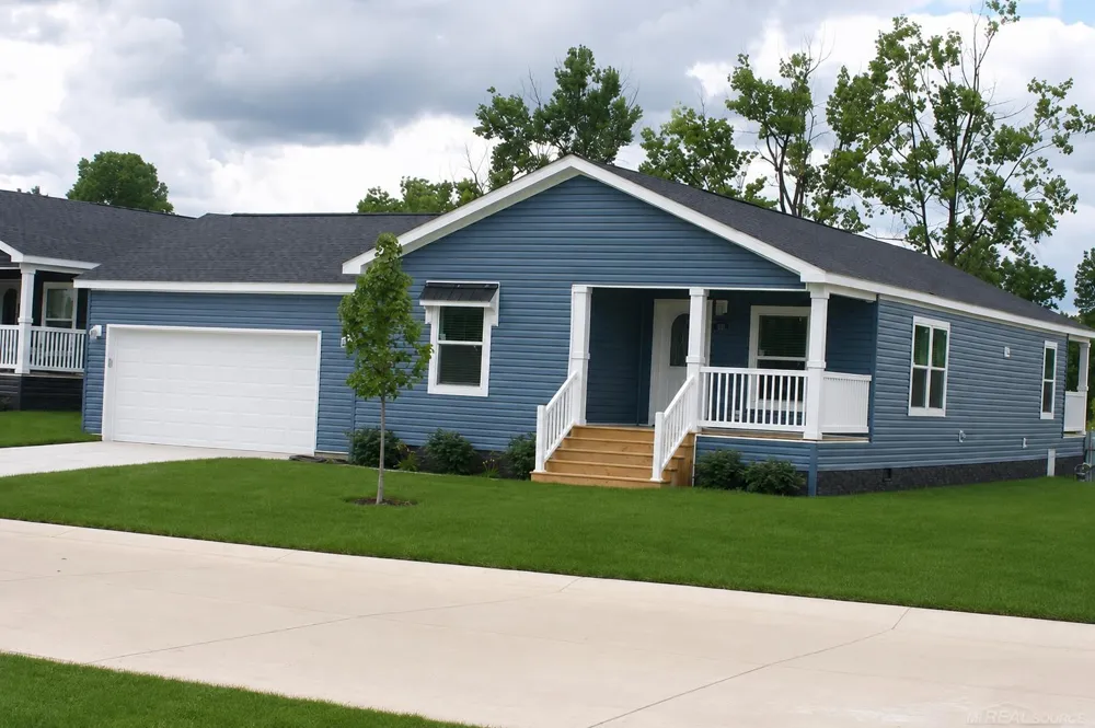 180 Riviera Drive Lapeer Township, MI 48446