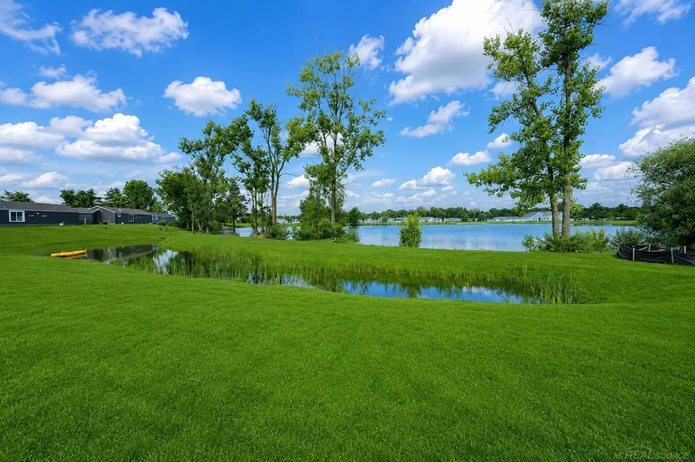 180 Riviera Drive Lapeer Township, MI 48446