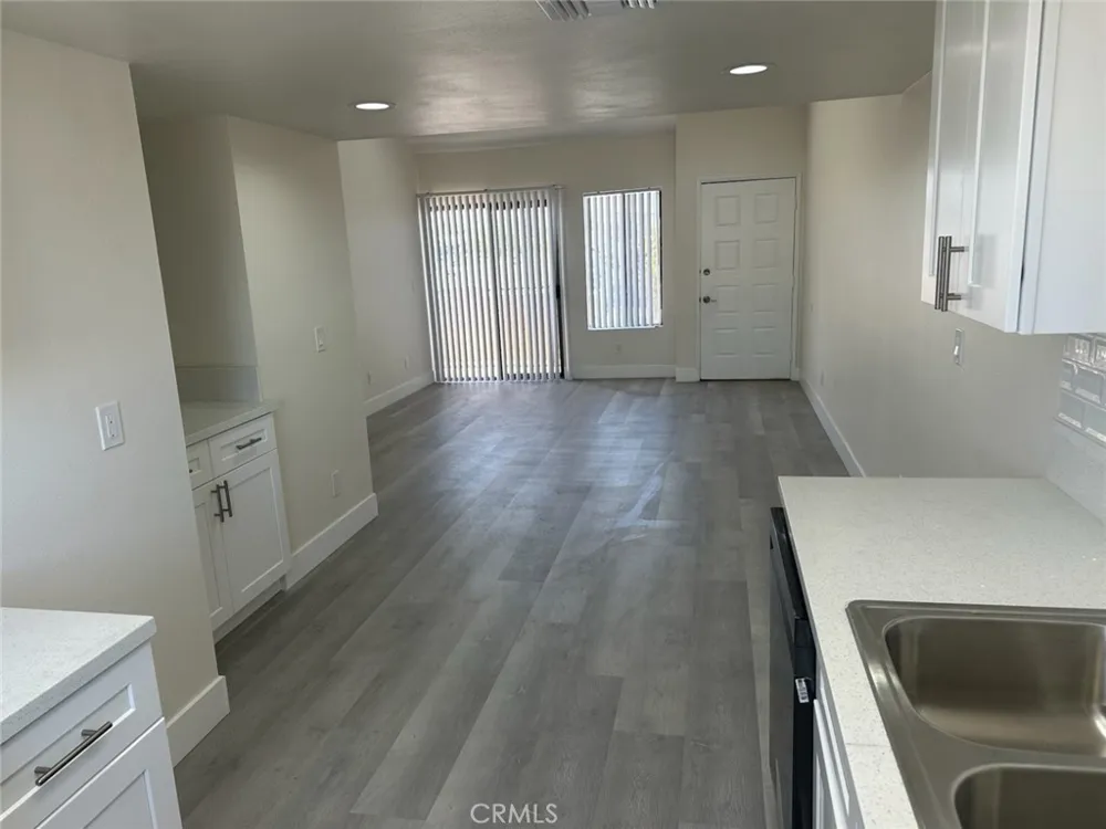 44155 10th W Lancaster, CA 93534