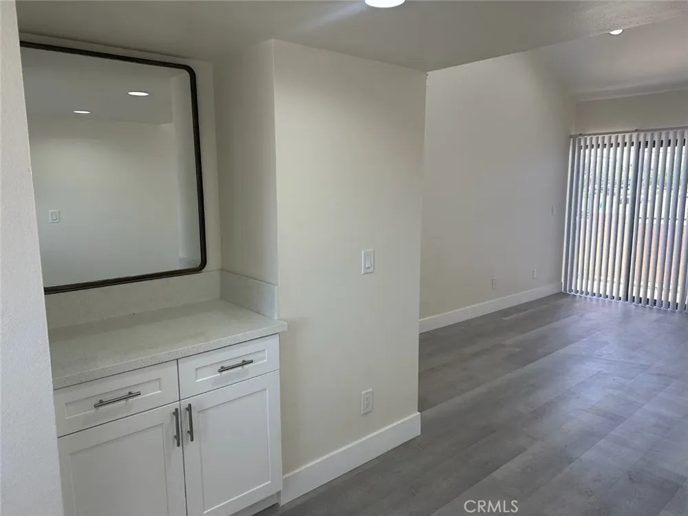 44155 10th W Lancaster, CA 93534