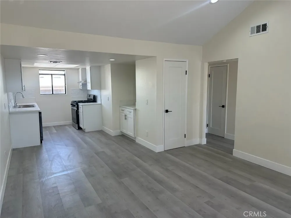 44155 10th W Lancaster, CA 93534
